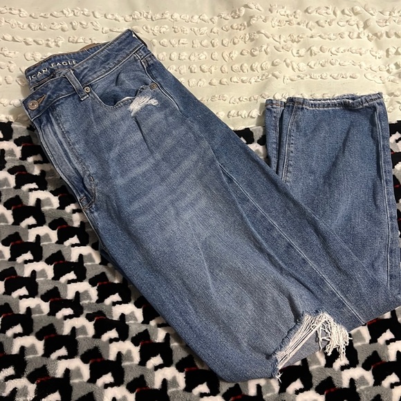 American Eagle Mom Jeans - Picture 1 of 2